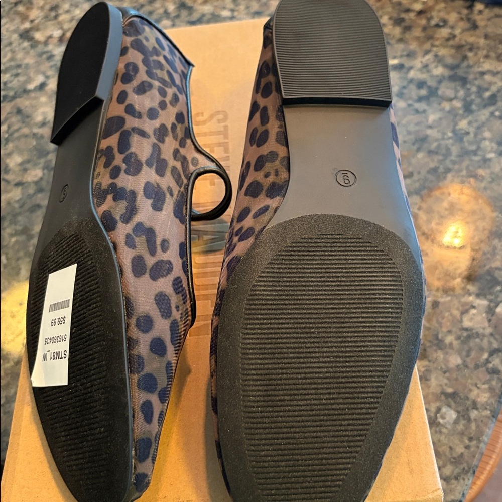 Steve Madden Leopard Print Mary Jane Flats - Picture 3 of 4